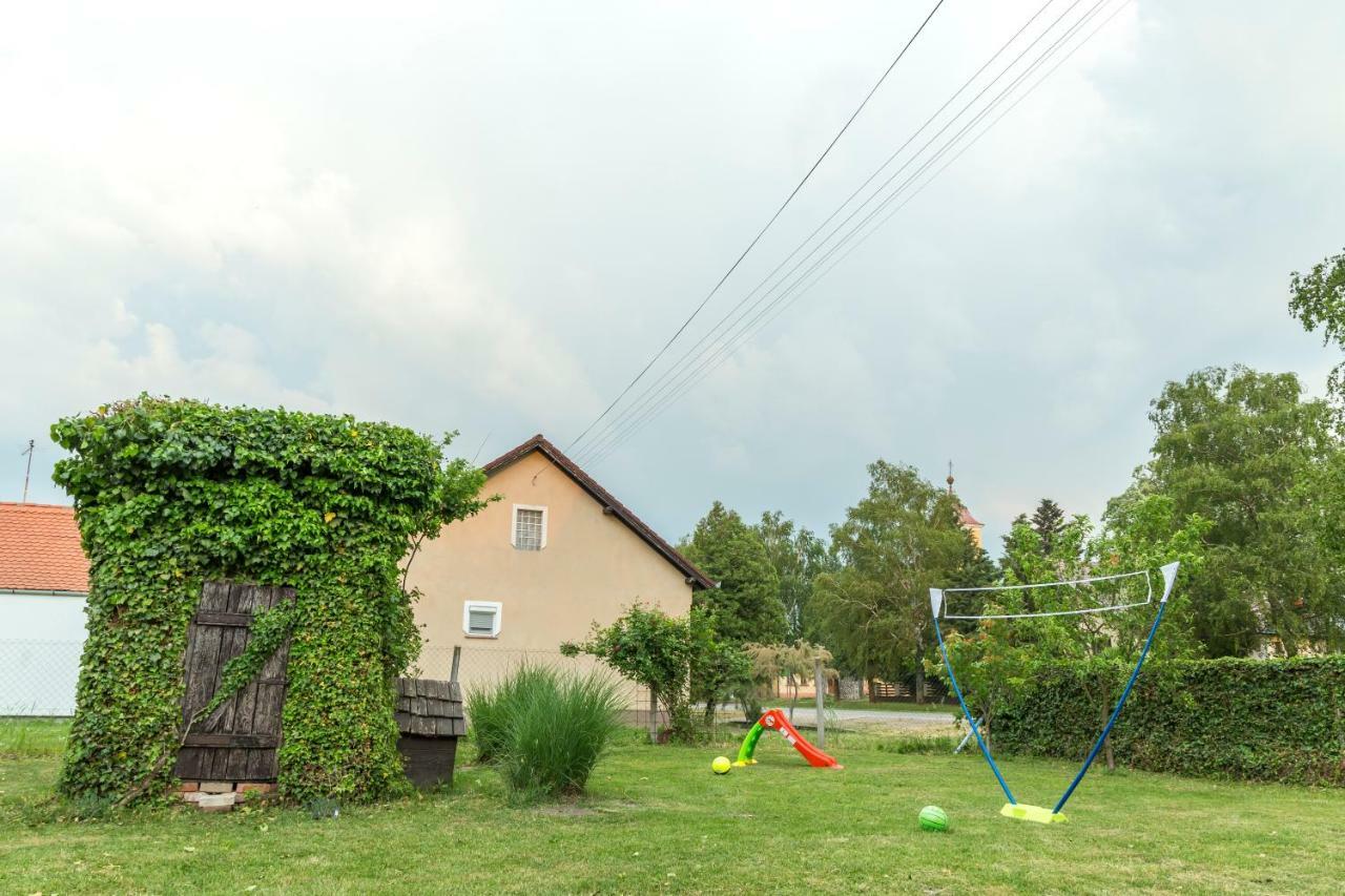 Garden Holiday Home Drenje  المظهر الخارجي الصورة